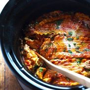 Super Easy Skinny Veggie Crockpot Lasagna - a handful of simple ingredients for a healthy family dinner. | https://trim-fatloss.today